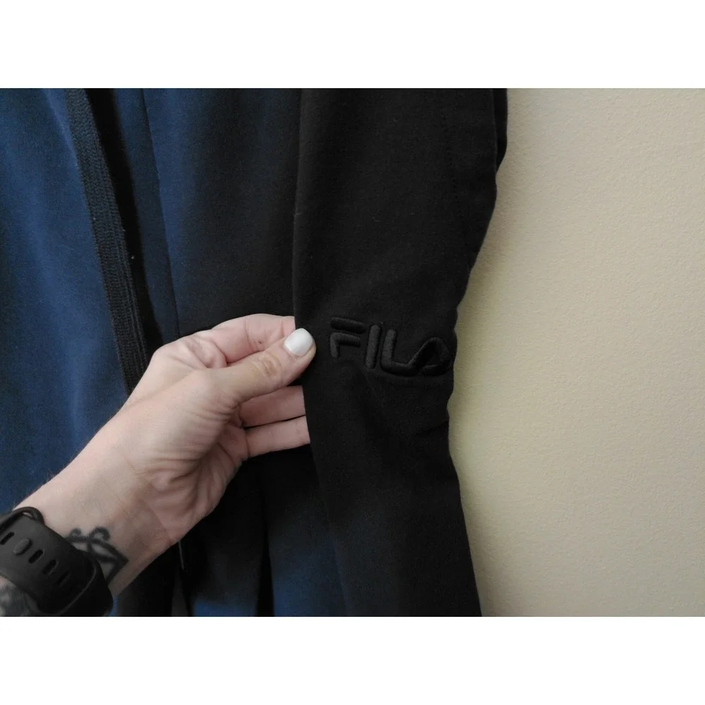 Fila Jogger Sweatpants Mens Medium Black Tonal Logo Tapered Athletic Loungewear